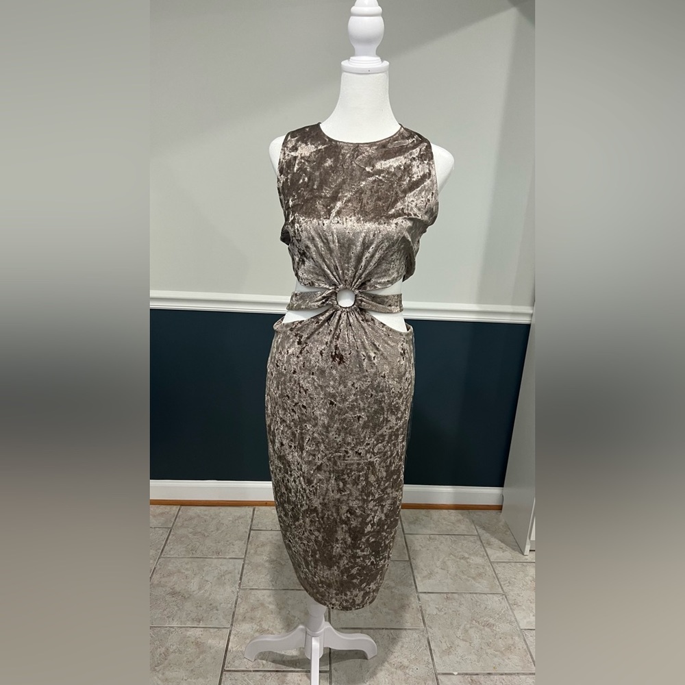 Women’s dress